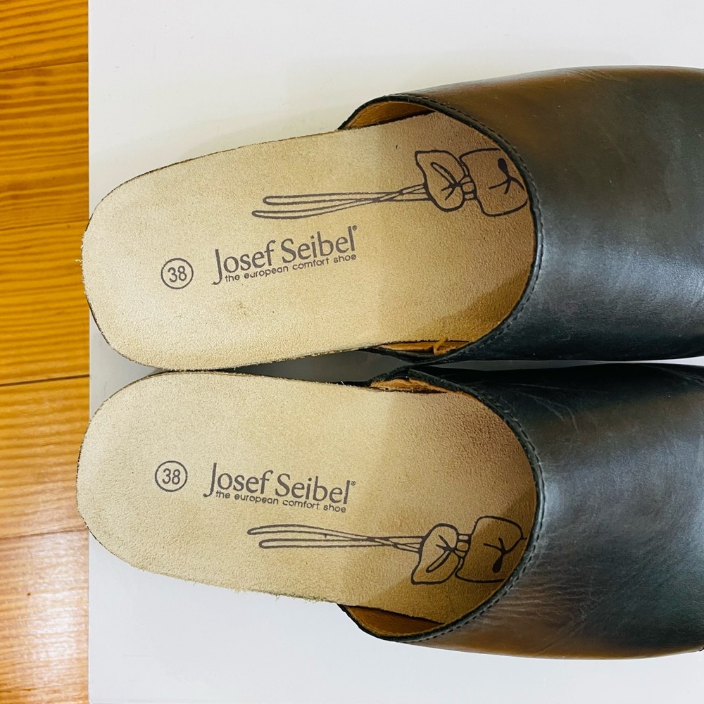 Josef Seibel Tonga 51 Black Leather Sandals - Picture 9 of 13